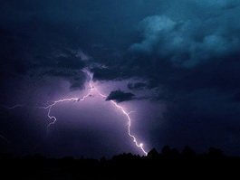 В Калининградской области сохраняется штормовое предупреждение