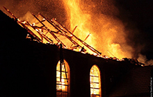 Вчера вечером  в посёлке Красногорское сгорела церковь немецкой постройки