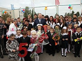 Губернатор Николай Цуканов посетил школу №5 г.Гусева