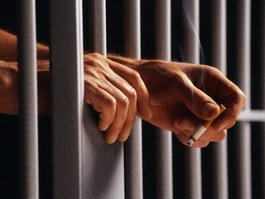 46-летний житель Гусева задержан за грабеж, похитив мобильный телефон