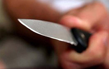 49-летняя местная жительница пырнула собутыльника кухонным ножом