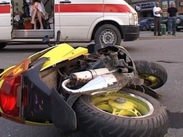 На улице Московская водитель "Форда" не уступив дорогу столкнулся со скутером