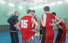 В спортивном зале школы №5 прошли районные соревнования школьников по баскетболу
