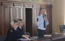 В Гусеве инспекторы ПДН совместно с коллегами из Госавтоинспекции рассказали студентам о правилах безопасного поведения