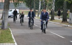 На работу пешком, или на велосипеде: В Гусеве чиновники на день отказались от автомобилей