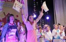 Солистка ансамбля «Бубенцы» получила Гран-при конкурса молодых исполнителей эстрадной песни «Надежда»