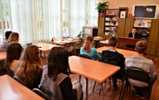 Заместитель председателя Гусевской территориальной избирательной комиссии встретился со студентами