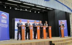 В ДК Гусева прошли дебаты кандидатов на праймериз от «Единой России»