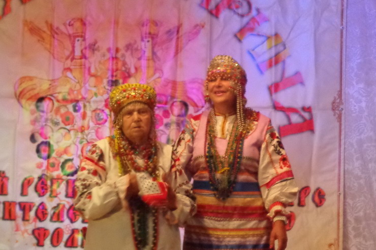 Гусевские библиотекари посетили международный фольклорный фестиваль «Истоки»