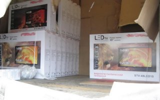 В Гусеве двое мужчин украли из припаркованного прицепа 57 телевизоров