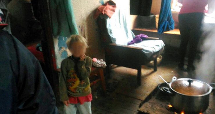 Жительница Гусевского района грозилась убить дочь и покончить с собой во время визита приставов