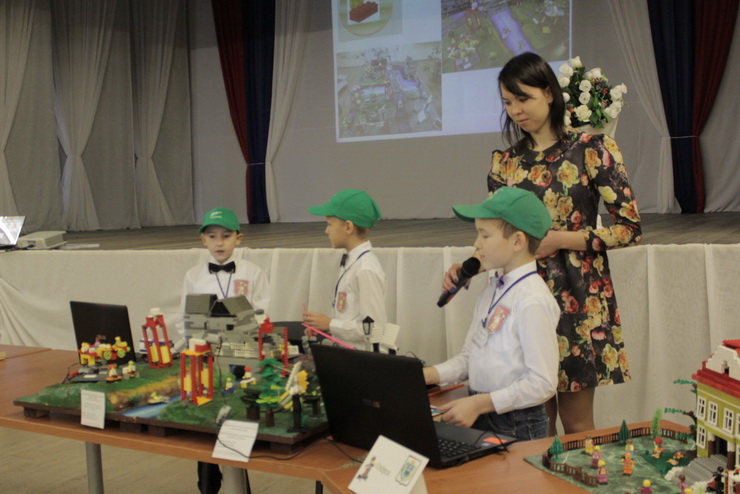 ДЮЦ провёл конкурс-выставку по легоконструированию для дошколят и учеников младших классов