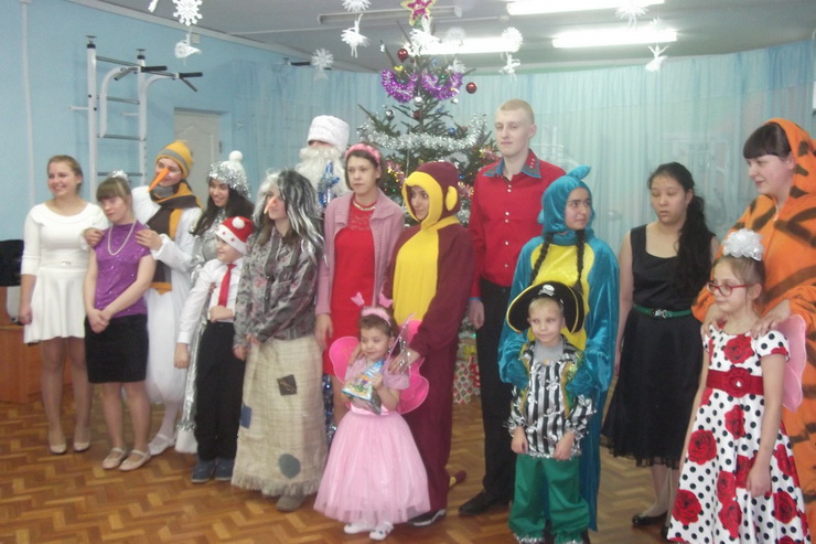 Студенты политеха провели новогодний утренник для «особенных» детей в социальном реабилитационном центре