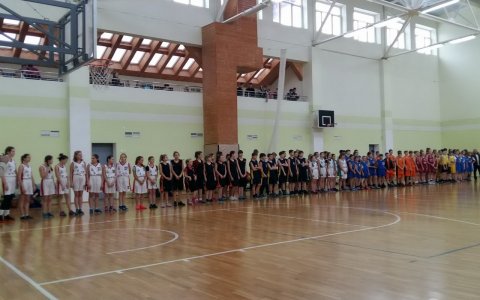 В школе №3 завершились зональные соревнования по баскетболу