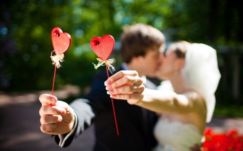 Две молодые семьи появились в Гусеве в День влюбленных