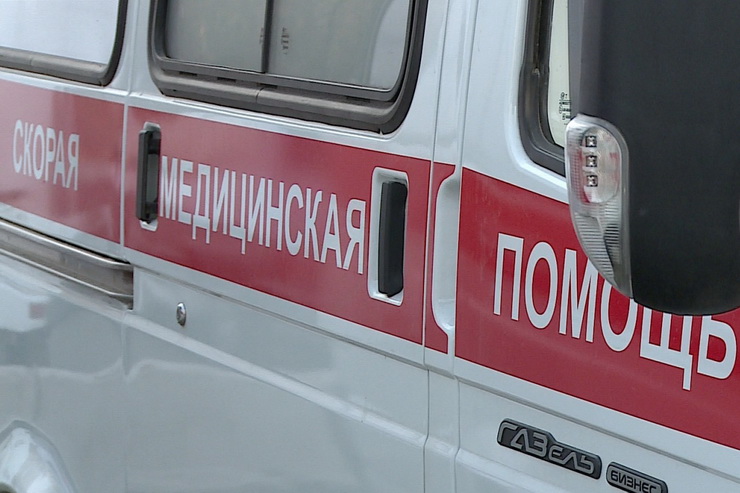 В посёлке Фурманово «Мазда» вылетела в кювет, водитель госпитализирован