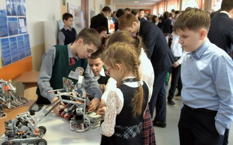 Гусевские ребята приняли участие в V областной выставке научно-технического творчества «НТТМ-2017»
