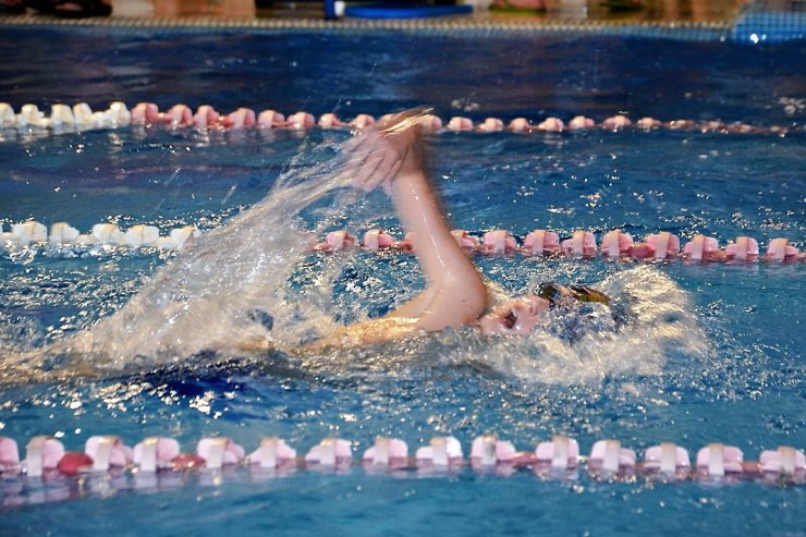 В ФОКе прошло открытое первенство по плаванию «Я умею плавать»