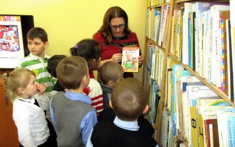 Ребята из Калининской школы побывали в гостях в Дубровской библиотеке