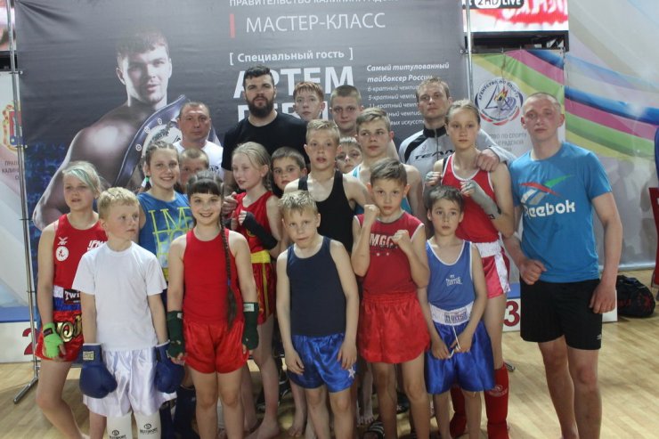 Незабываемые впечатления получили Гусевские спортсмены, посетив тренировку в Калининграде