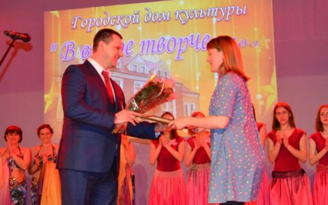 Коллектив ГДК «Тайя» удостоился похвалы от депутата областной Думы