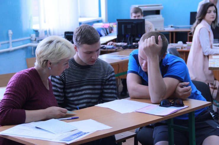 Илья Баринов и Светлана Трусенёва посетили профессиональные образовательные организации в Гусеве