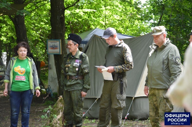 Казаки провели занятия по военной подготовке для воспитанников центра «Росток»