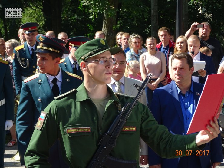 Новобранцы Гусевского военного гарнизона приняли присягу