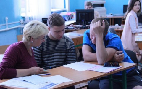 Илья Баринов и Светлана Трусенёва посетили профессиональные образовательные организации в Гусеве