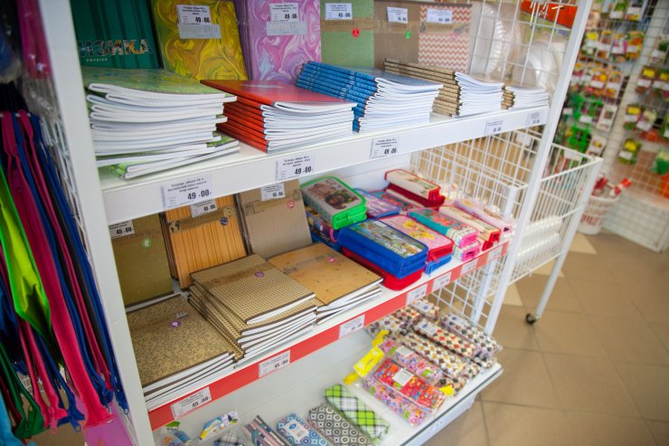 В «Тысяче мелочей» открыт школьный базар  с низкими ценами