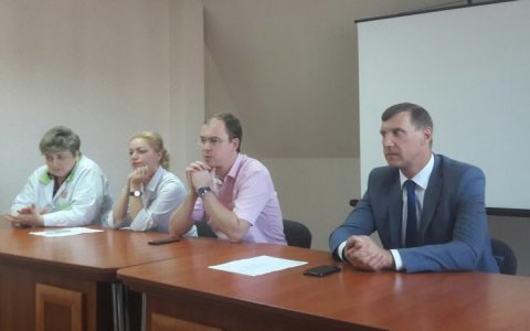 Врио министра здравоохранения области провёл встречу с врачами Гусевской ЦРБ