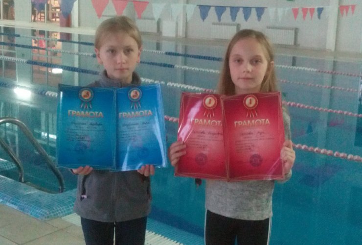 В Гусеве прошли соревнования по плаванию, посвященные Дню учителя