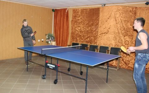 Молодежь поселка Первомайское благодарит за помощь в приобретении теннисного стола