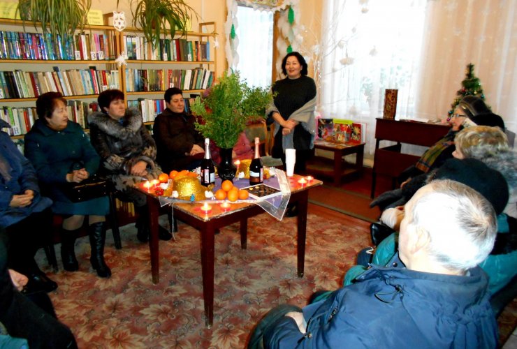 В Фурмановской библиотеке прошла встреча участников нового клуба по интересам «У Ирины»