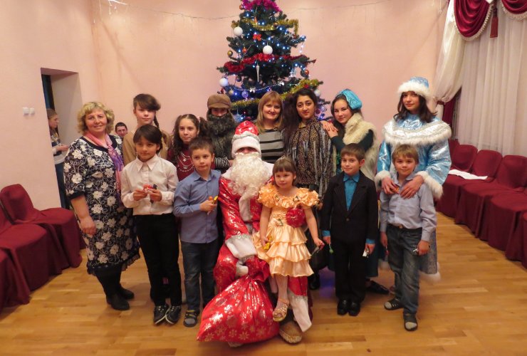 Детско-юношеский центр подготовил новогоднюю сказку для воспитанников центра «Росток»