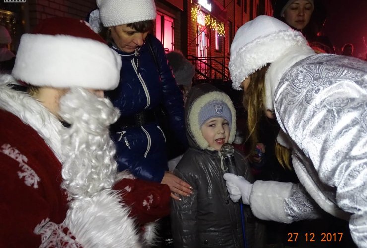 На центральной площади Гусева прошла акция «Поздравь любимый город с Новым годом»