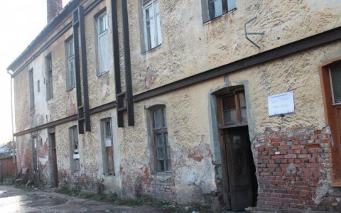 Городская администрация повторно пытается продать нежилое здание на улице Суворова