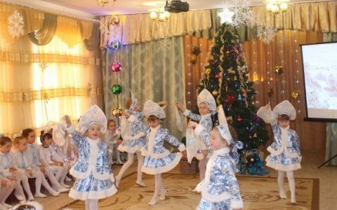 В детском саду №11 прошел муниципальный Рождественский фестиваль «Сияние Звезды-2018»