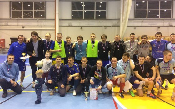 Победителем открытого первенства Гусевского округа по мини футболу стала команда «Газмяс»