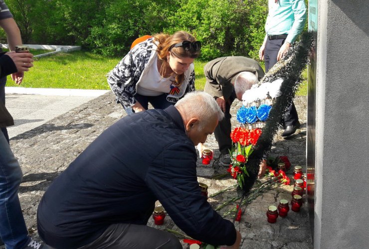 Делегация из города Гусева посетила братскую могилу советских воинов в Польше
