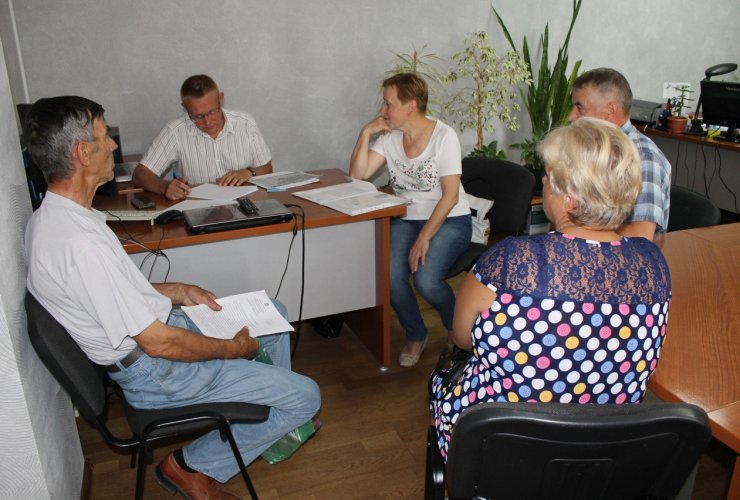Юрист областной общественной палаты Василий Пономарев провел в Гусеве прием граждан