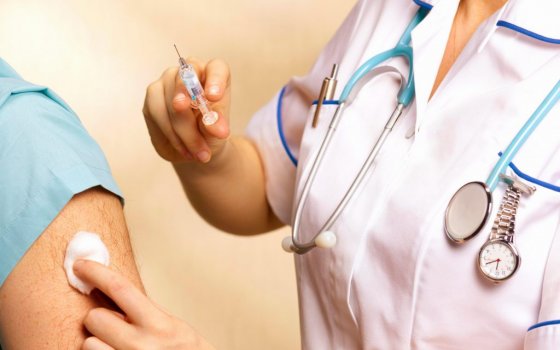 В городской больнице проводится вакцинация против клещевого энцефалита