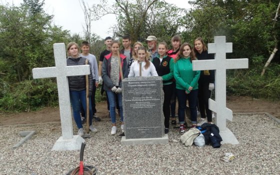 Гусевские школьники прибрались на захоронении в поселке Ольховатка