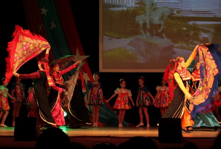 Коллектив ГДК принял участие в открытом фестивале танца «Янтарный хоровод» в Калининграде