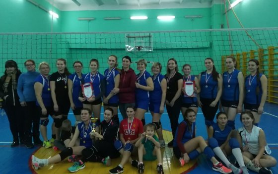 В Гусеве завершился Открытый Новогодний турнир по волейболу среди женских команд