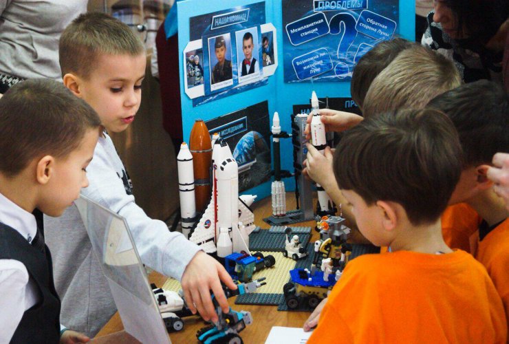Гусевские школьники приняли участие в робототехническом фестивале «RoboFest-Калининград-2019»