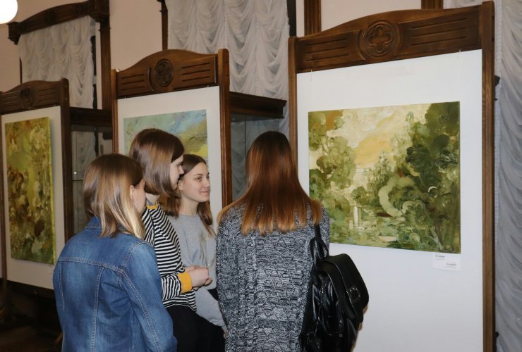 В городском музее состоялось открытие двух выставок картин из собрания Игоря Кирикова