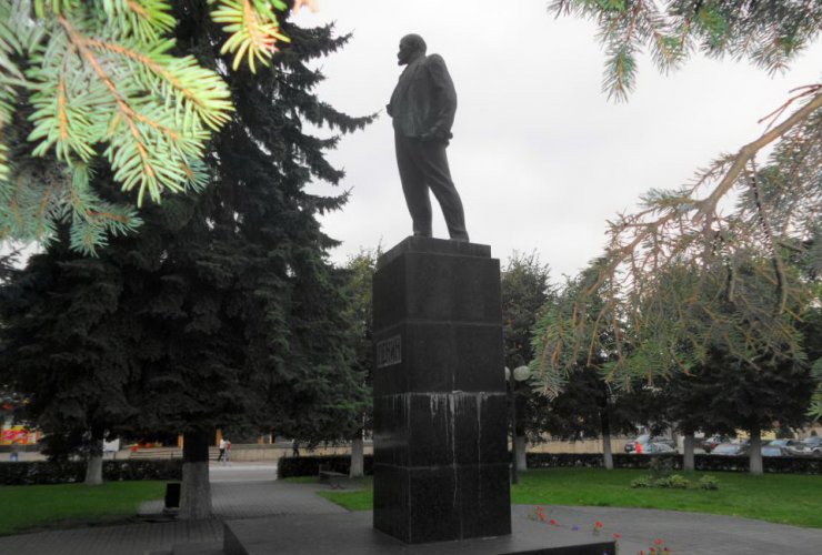 Памятник Ленину перенесут в сквер, который назовут его именем