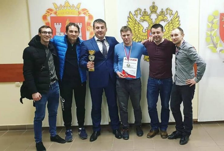 Команда гусевской администрации взяла второе место на соревнованиях по мини-футболу в Черняховске