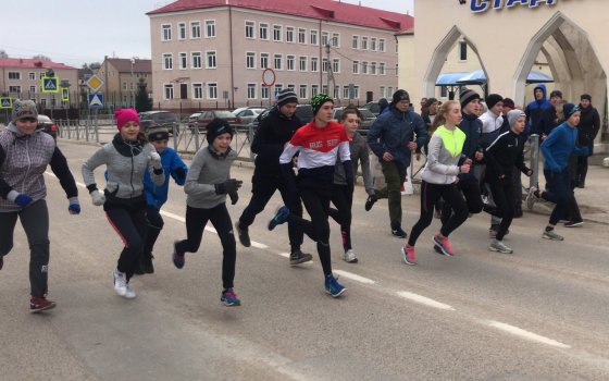 Фракция ЛДПР поддержала легкоатлетический пробег, посвященный «Дню защитника отечества»